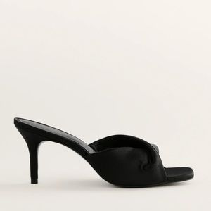 NWT Reformation Gracie Twist sandal